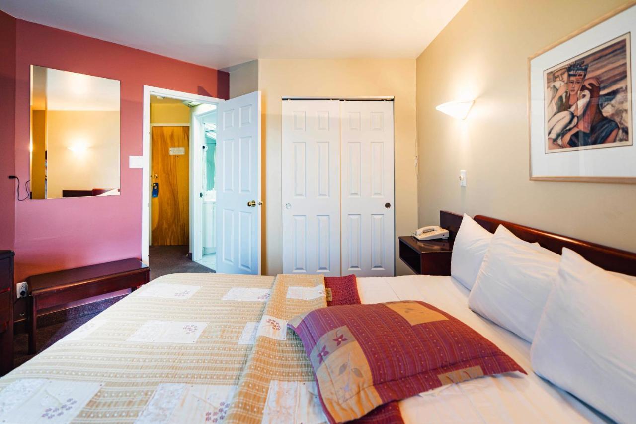 Auberge Harris Saint-Jean-sur-Richelieu Εξωτερικό φωτογραφία