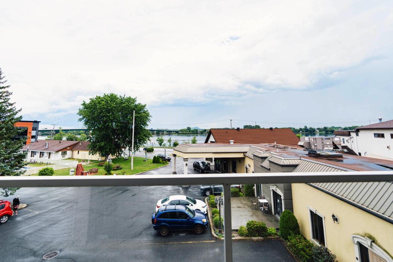 Auberge Harris Saint-Jean-sur-Richelieu Εξωτερικό φωτογραφία