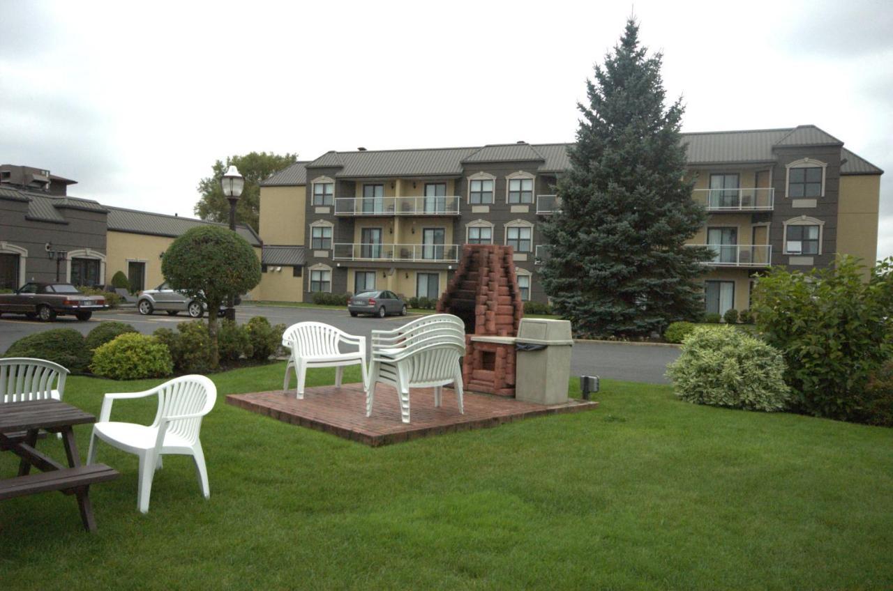 Auberge Harris Saint-Jean-sur-Richelieu Εξωτερικό φωτογραφία