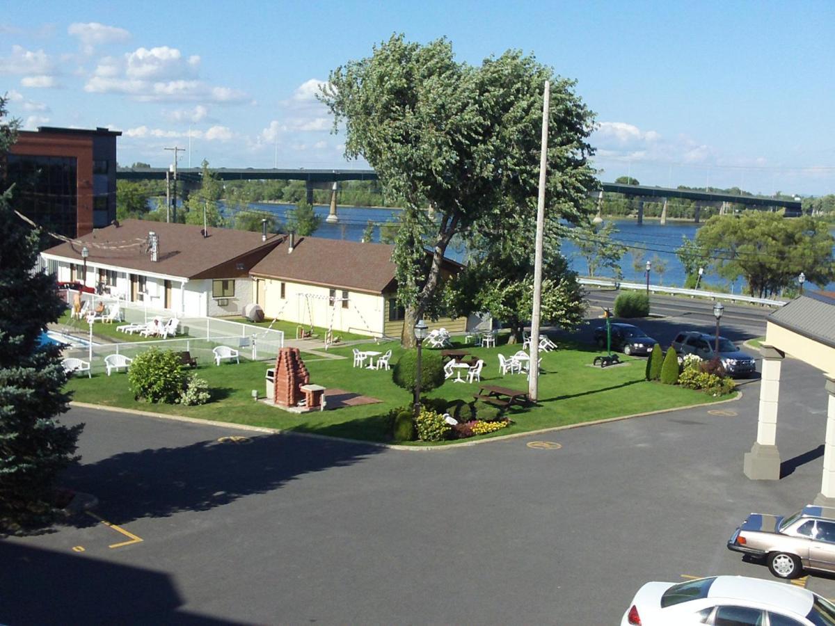 Auberge Harris Saint-Jean-sur-Richelieu Εξωτερικό φωτογραφία