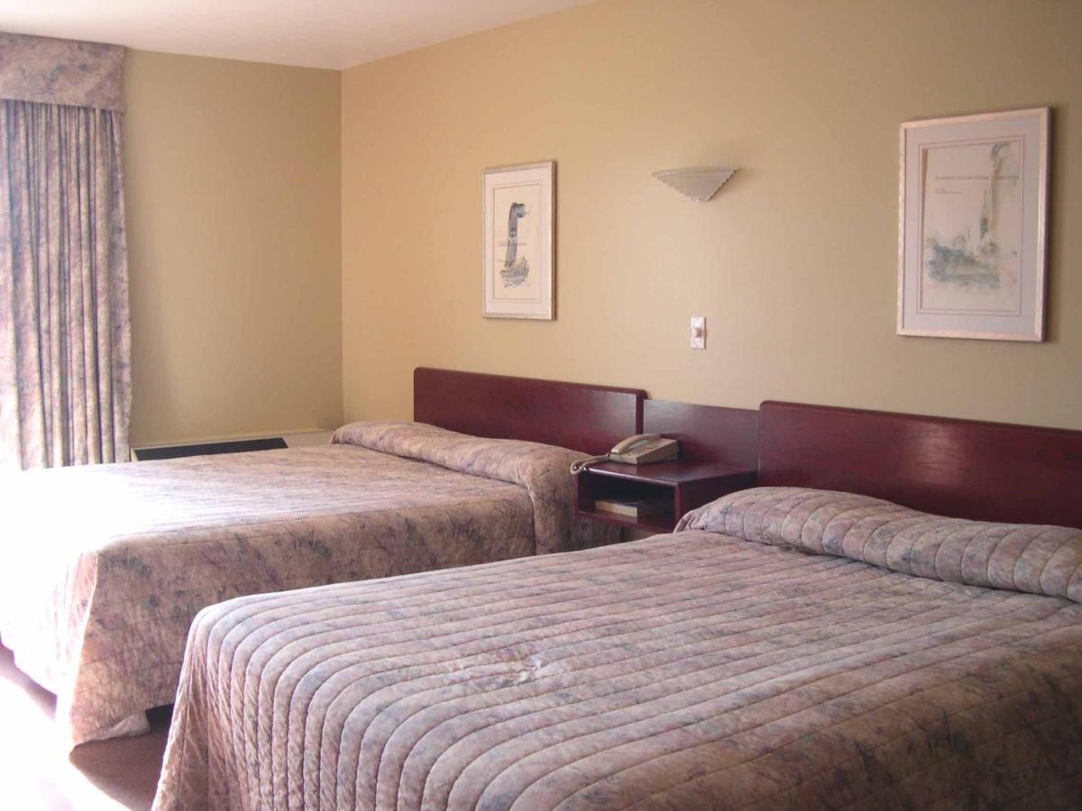 Auberge Harris Saint-Jean-sur-Richelieu Εξωτερικό φωτογραφία