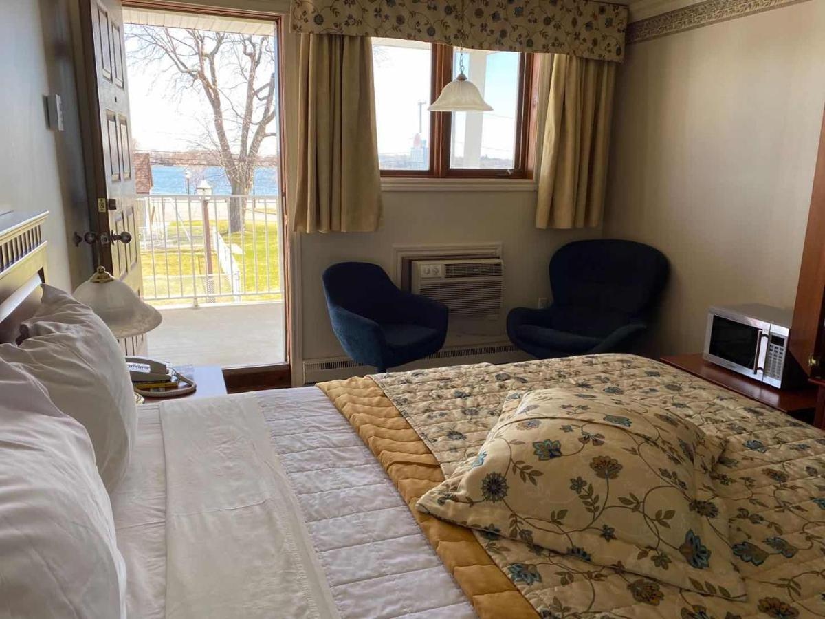 Auberge Harris Saint-Jean-sur-Richelieu Εξωτερικό φωτογραφία