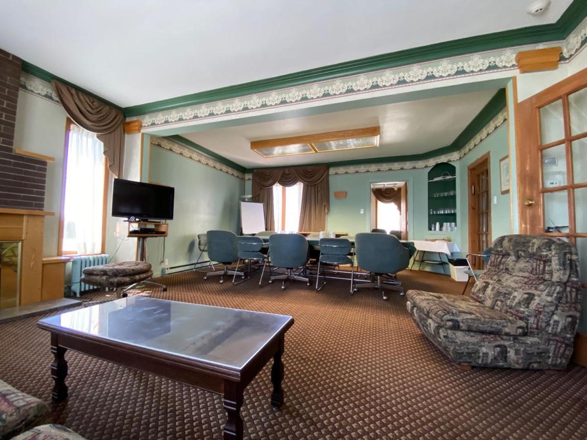 Auberge Harris Saint-Jean-sur-Richelieu Εξωτερικό φωτογραφία